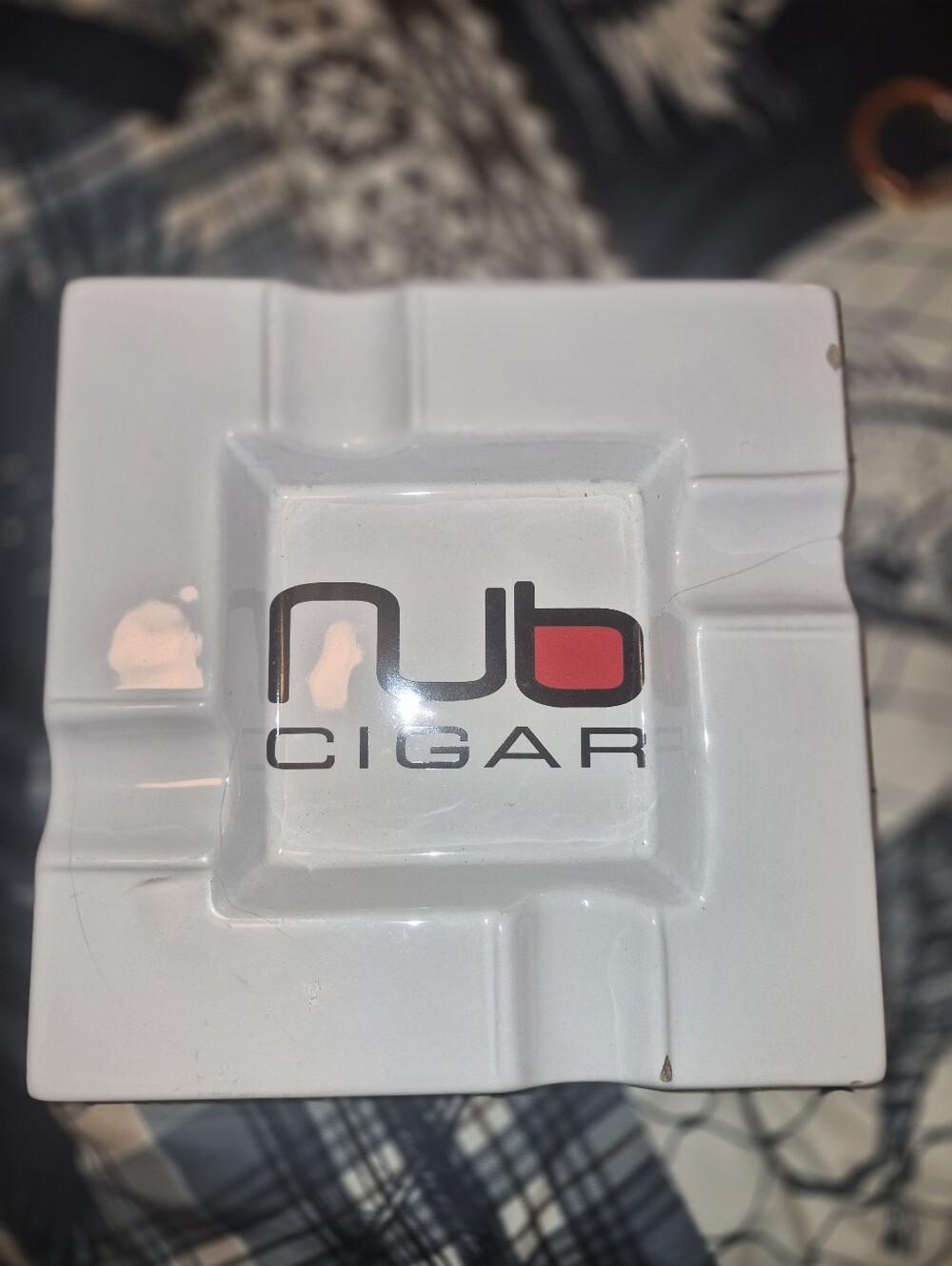 Nub Cigar White Ceramic Ashtray